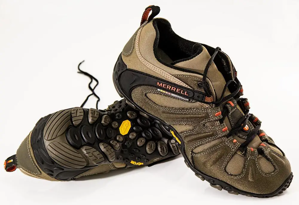 Porównanie butów treningowych męskich: od Adidasa do Nike – jakie wybrać na siłownię i bieganie?